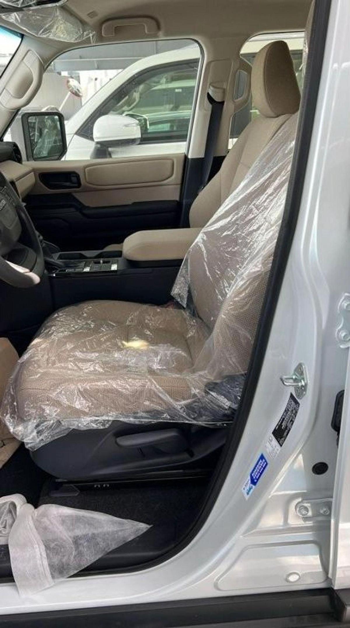 Toyota Prado 2.4L PETROL 2024 GCC-7-7