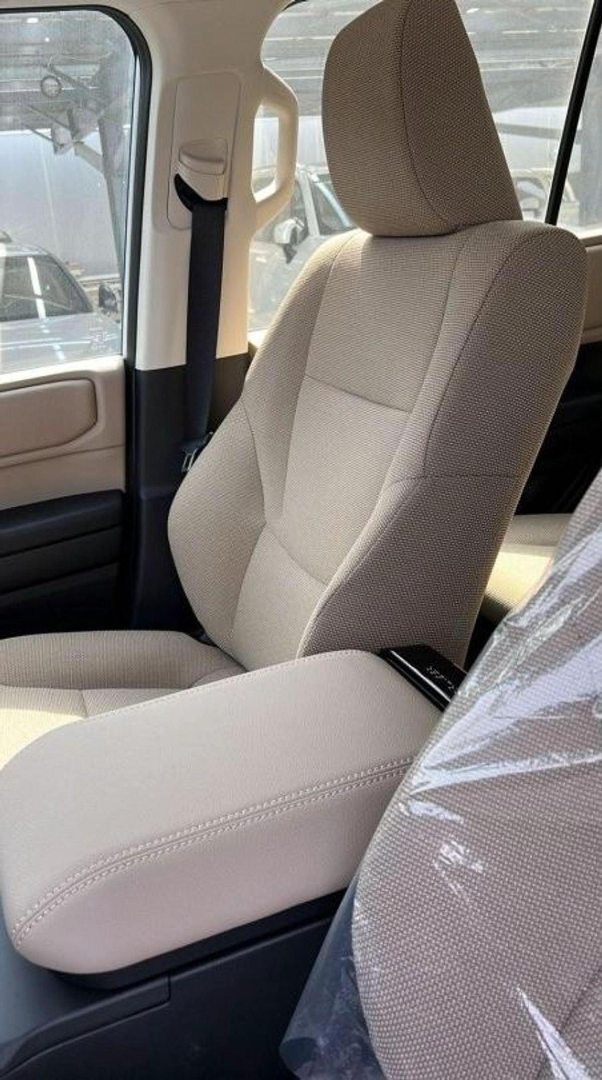 Toyota Prado 2.4L PETROL 2024 GCC-8-8