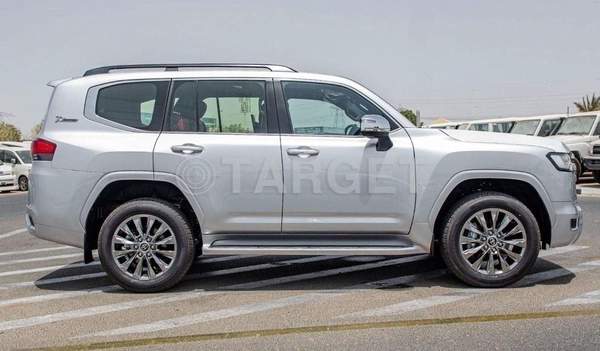 Toyota Land Cruiser LC300 VXR 3.3D AT MY2024 – SILVER