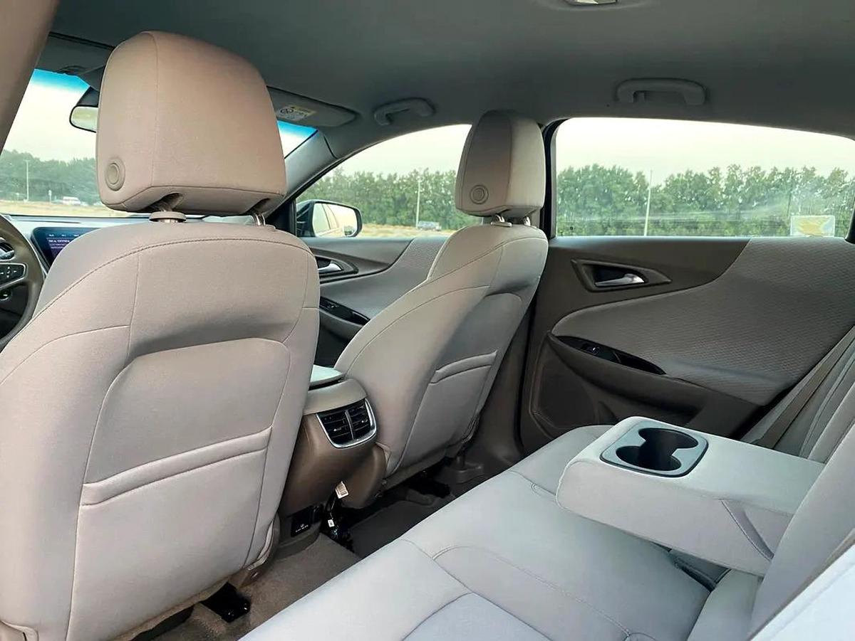 Chevrolet Malibu LT-3-3