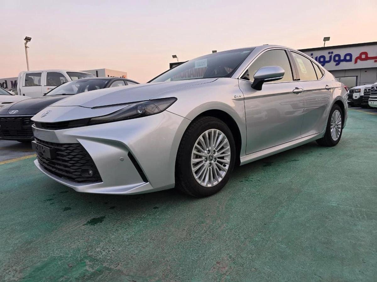 Toyota Camry E 2.5L-1-1