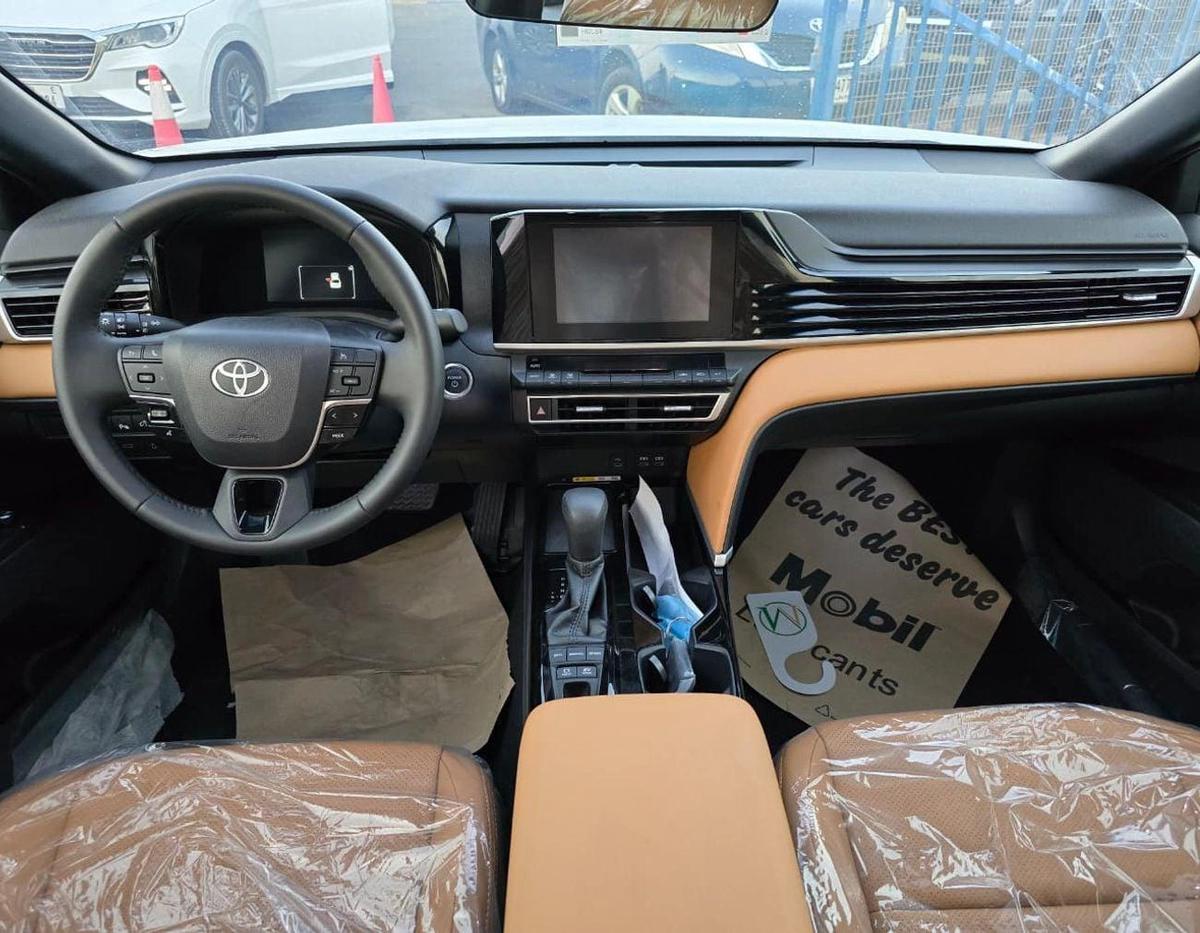 Toyota Camry E 2.5L-3-3