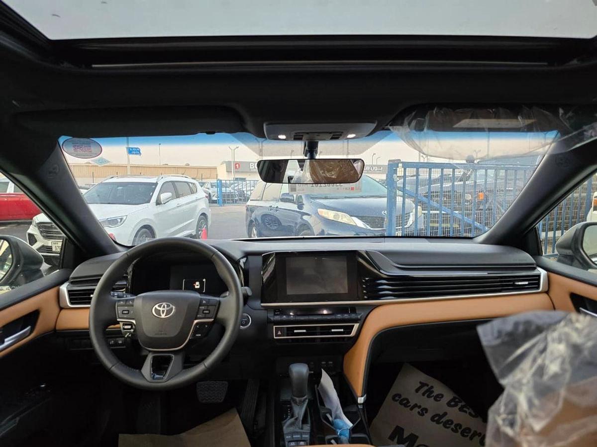 Toyota Camry E 2.5L-8-8