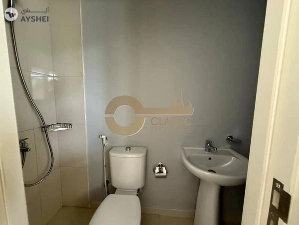 Spacious 3 Bedroom Townhouse | Vacant Now