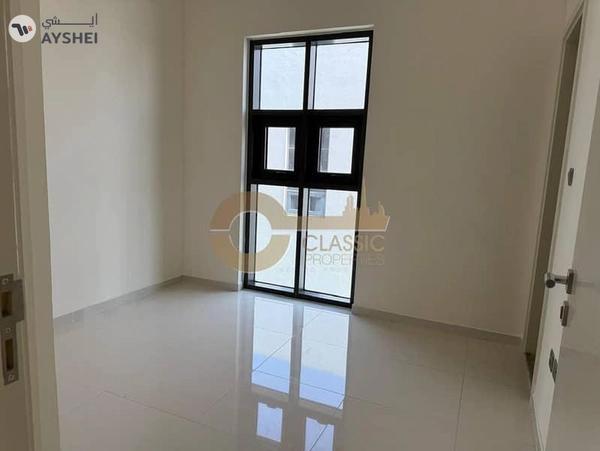 Spacious 3 Bedroom Townhouse | Vacant Now