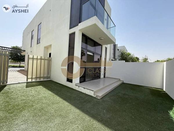 Spacious 3 Bedroom Townhouse | Vacant Now