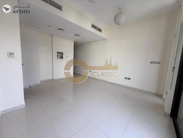 Spacious 3 Bedroom Townhouse | Vacant Now