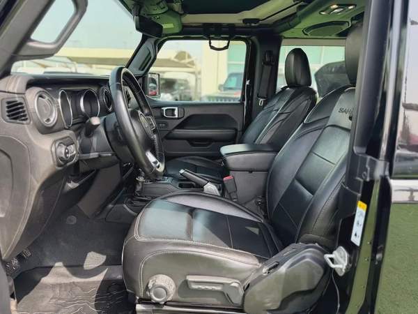 (2020) JEEP WRANGLER //SAHARA// GCC FULL OPTION -EXCELLENT CONDITION-