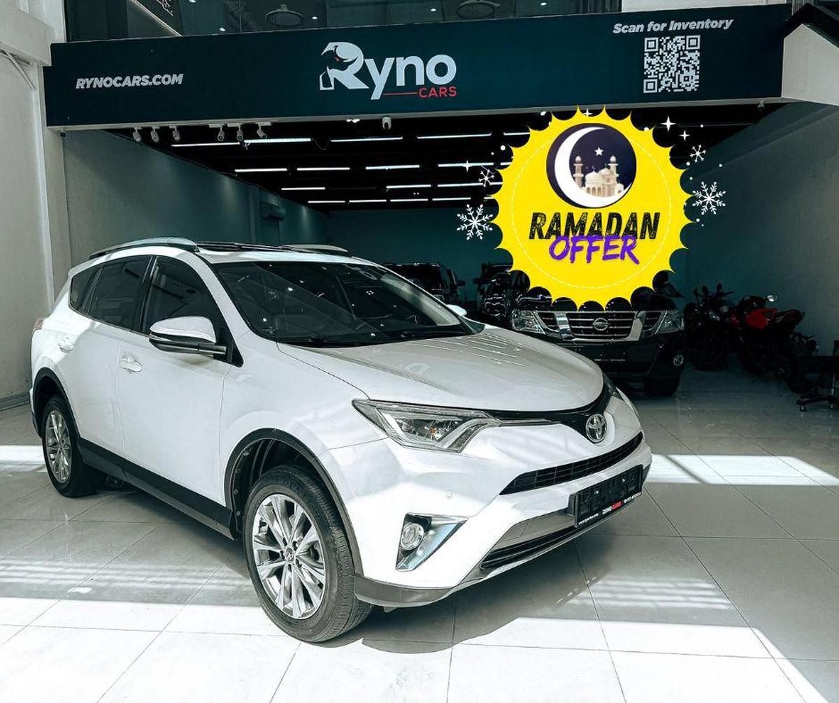 Massive Price Drop!!! // AED 2,900 // 20%DP // 2016 Toyota Rav 4 VXR // 24 Months-0-0