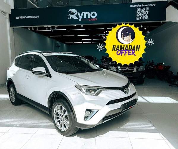 Massive Price Drop!!! // AED 2,900 // 20%DP // 2016 Toyota Rav 4 VXR // 24 Months