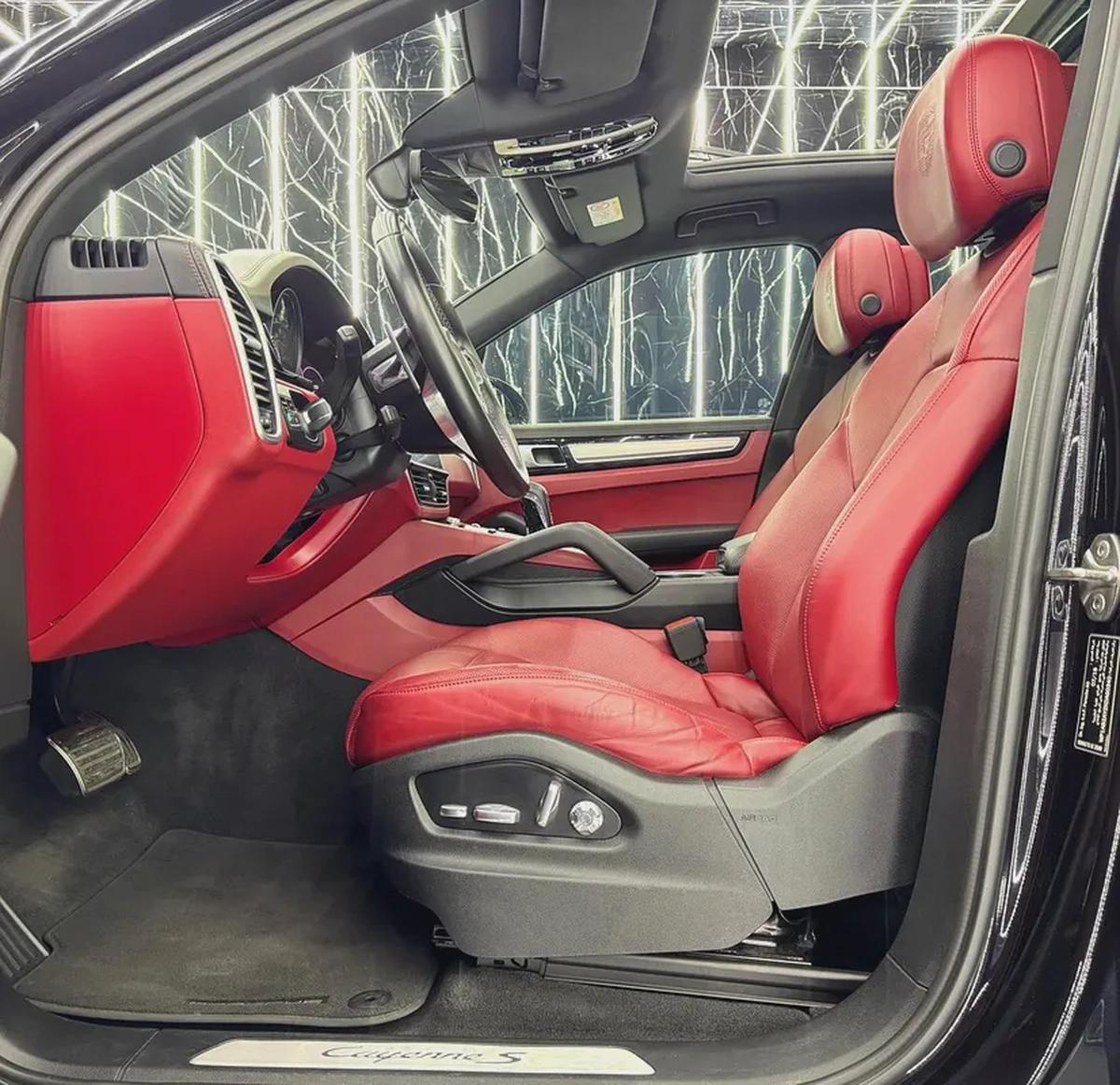 Porsche Cayenne S 2019 GCC specs for 179,000.00 AED-10-10