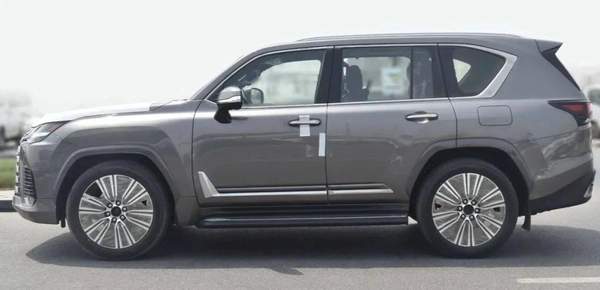 Lexus LX 600 LEXUS LX 600 Signature 3.5L