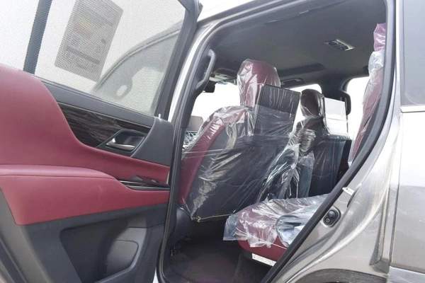 Lexus LX 600 LEXUS LX 600 Signature 3.5L