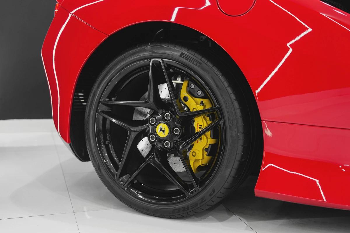 Ferrari F8 Spider-5-5