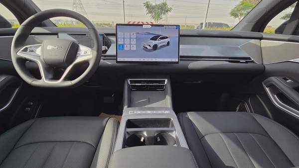 BYD ATTO 8 Premium (Black)