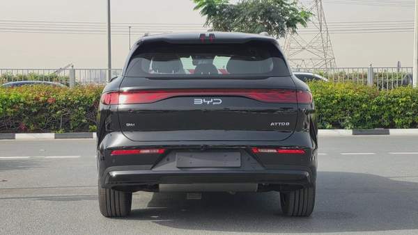 BYD ATTO 8 Premium (Black)