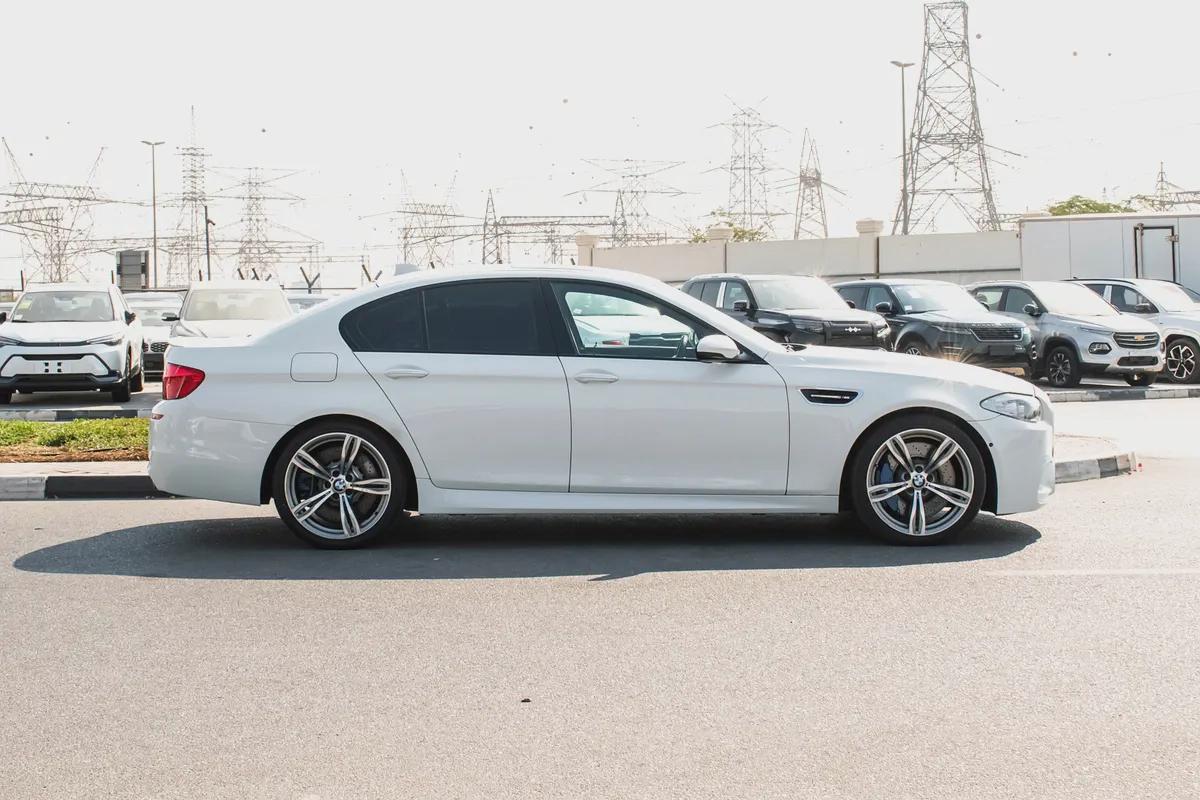 2012 - BMW M5 - IMMACULATE CONDITION - ONLY 82,000 KM DONE-3-3