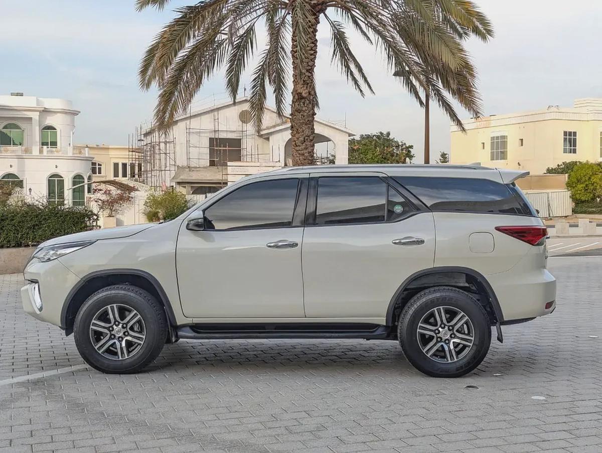 TOYOTA FORTUNER 2020 GXR V6 4.0L GCC IN EXCELLENT CONDITION-14-14