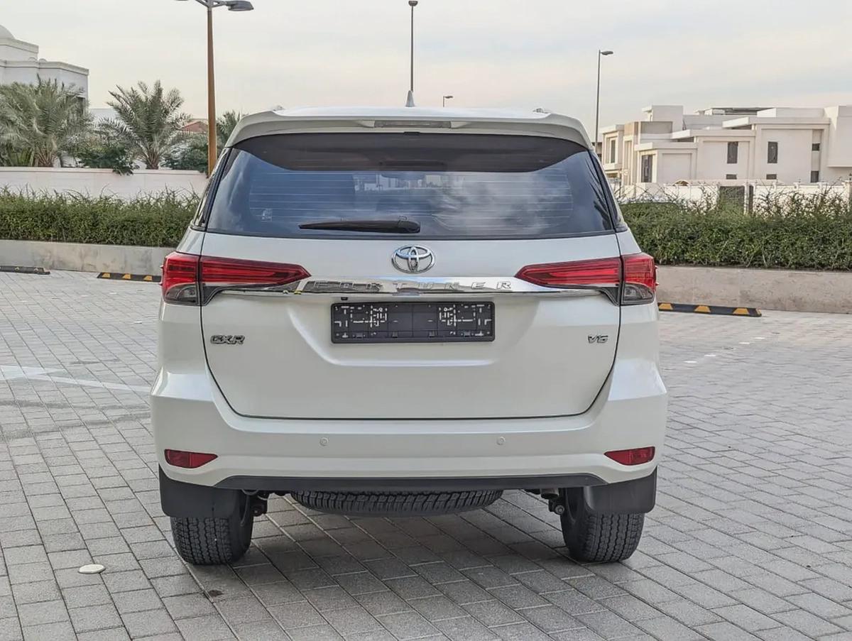 TOYOTA FORTUNER 2020 GXR V6 4.0L GCC IN EXCELLENT CONDITION-16-16