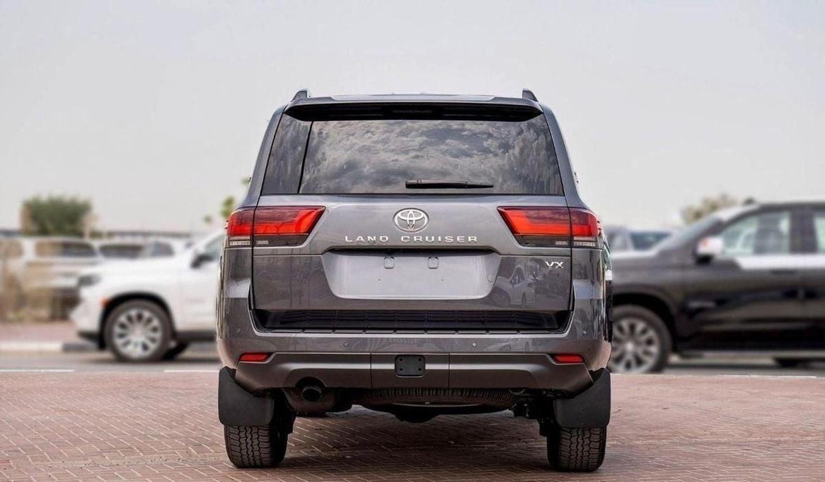 Toyota Land Cruiser LC300 VX 3.5P AT MY2024 – GREY-3-3