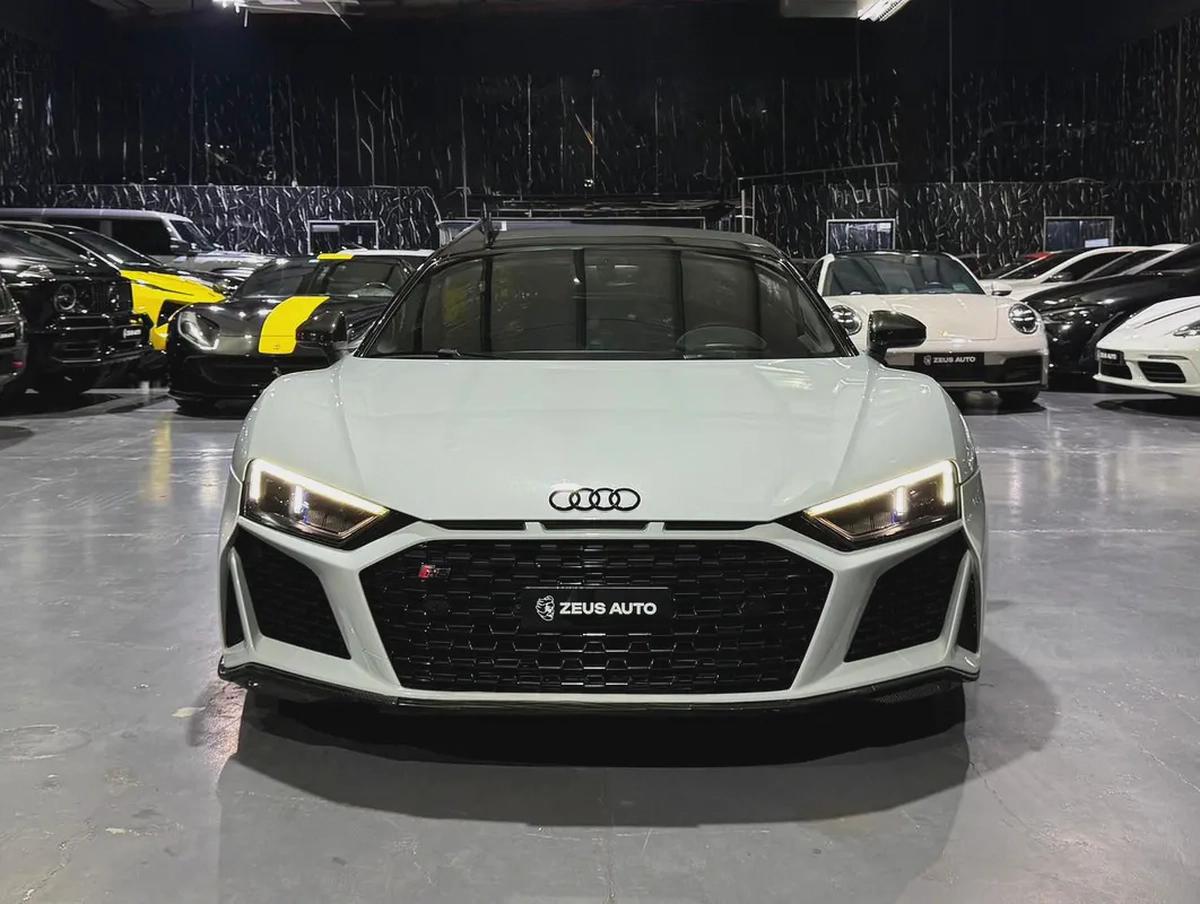 Audi R8 2019 ,5.2L V10,Suzuka Grey,European specs for 320,000.00 AED-1-1