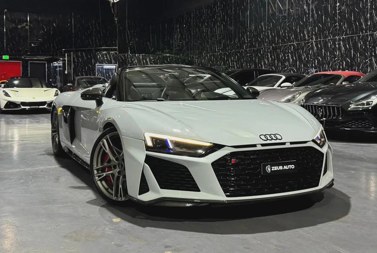 Audi R8 2019 ,5.2L V10,Suzuka Grey,European specs for 320,000.00 AED-2-2