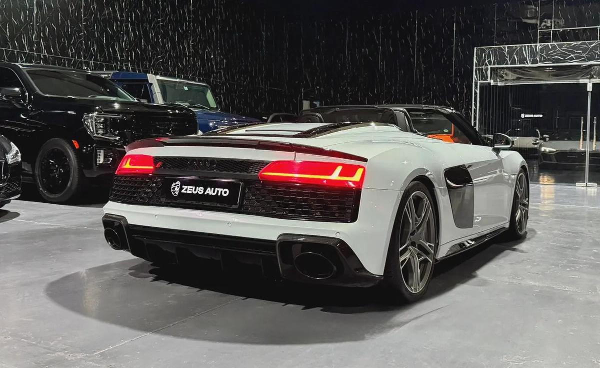 Audi R8 2019 ,5.2L V10,Suzuka Grey,European specs for 320,000.00 AED-3-3
