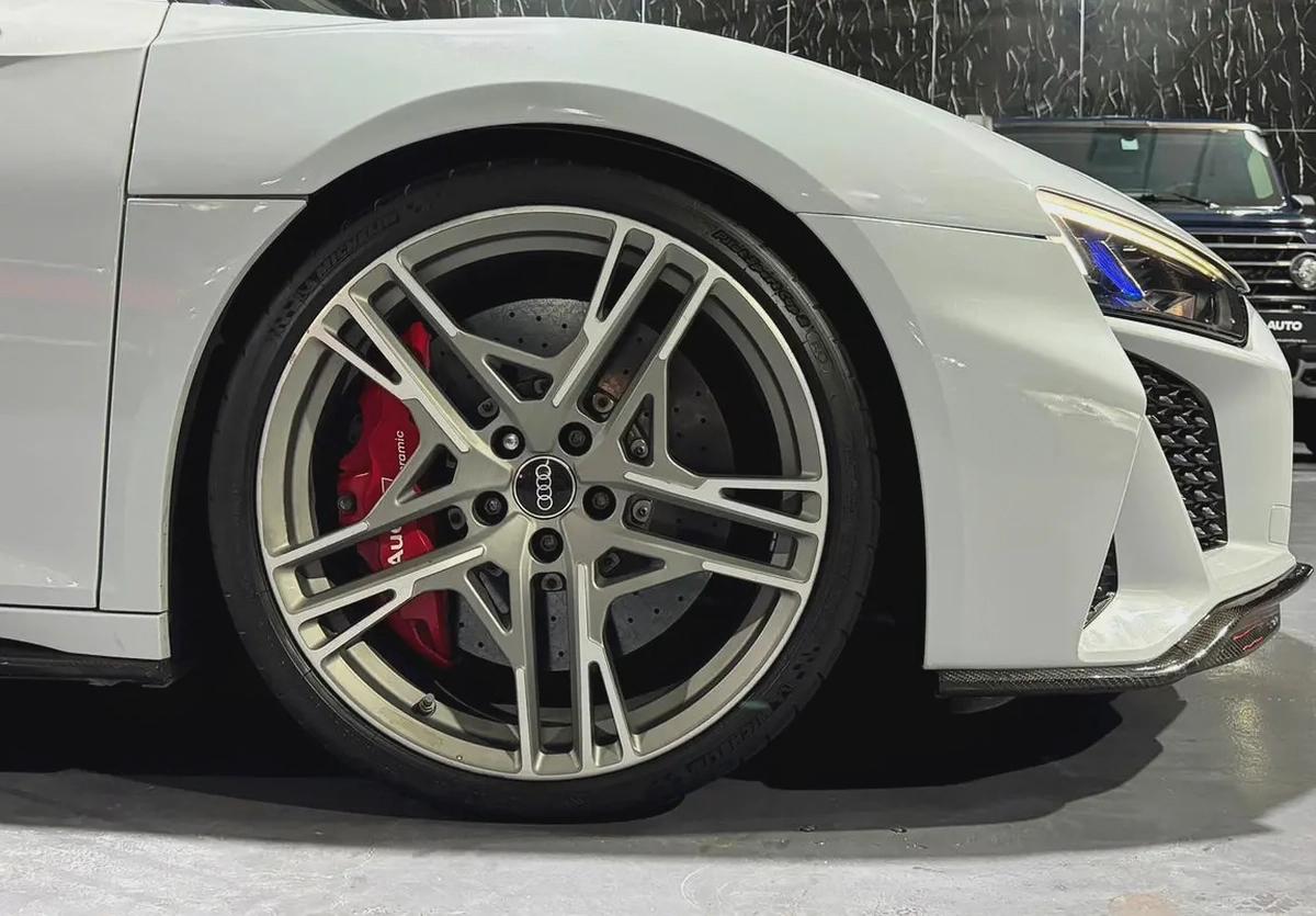 Audi R8 2019 ,5.2L V10,Suzuka Grey,European specs for 320,000.00 AED-6-6