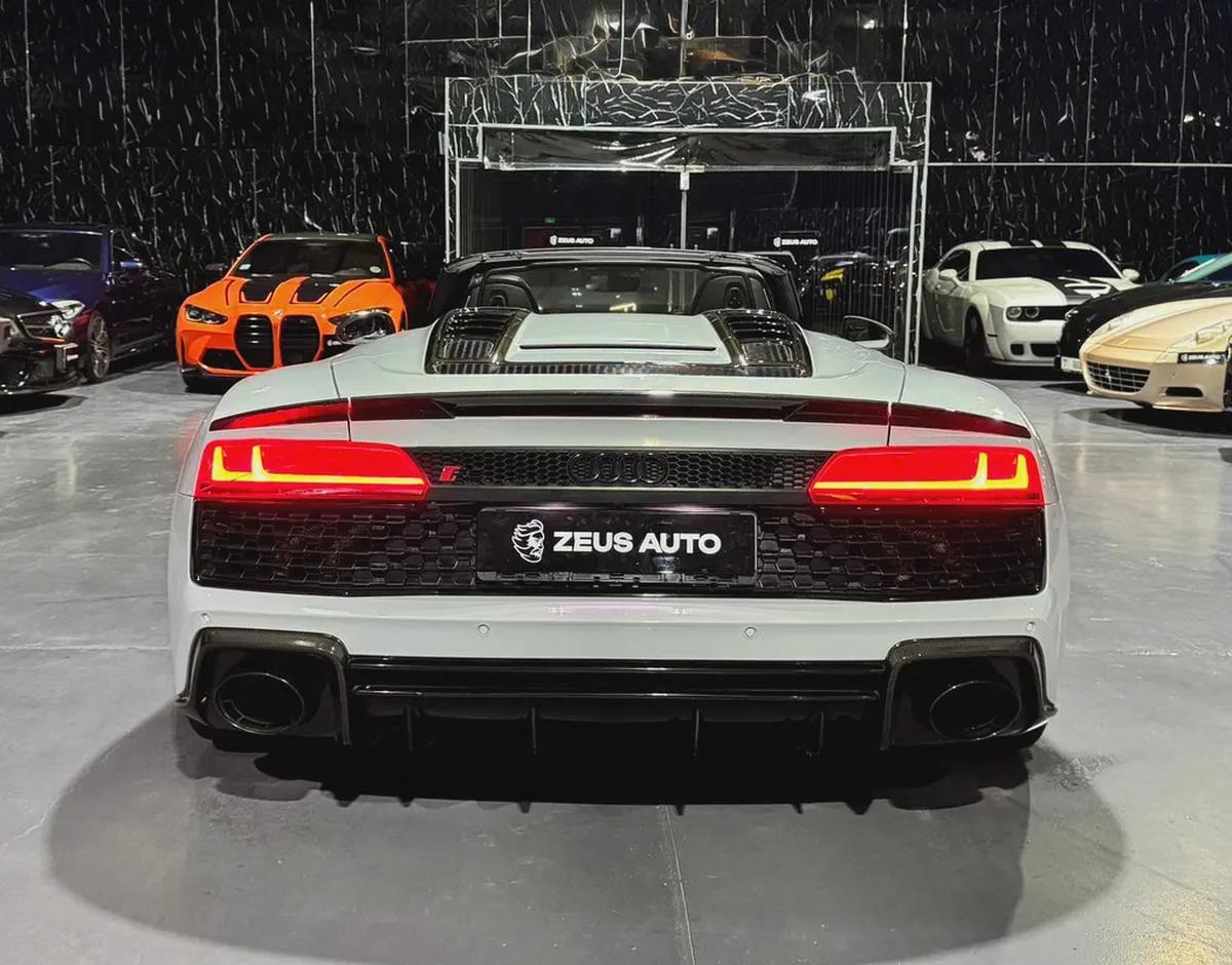 Audi R8 2019 ,5.2L V10,Suzuka Grey,European specs for 320,000.00 AED-8-8