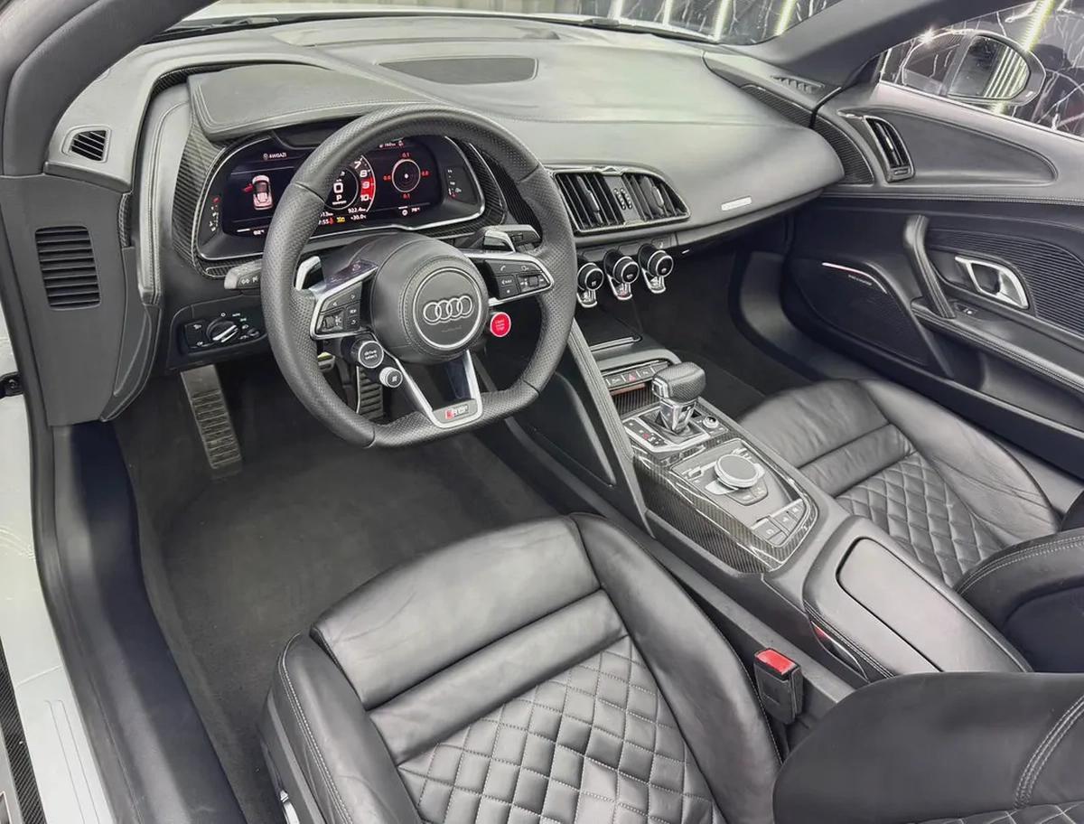 Audi R8 2019 ,5.2L V10,Suzuka Grey,European specs for 320,000.00 AED-10-10