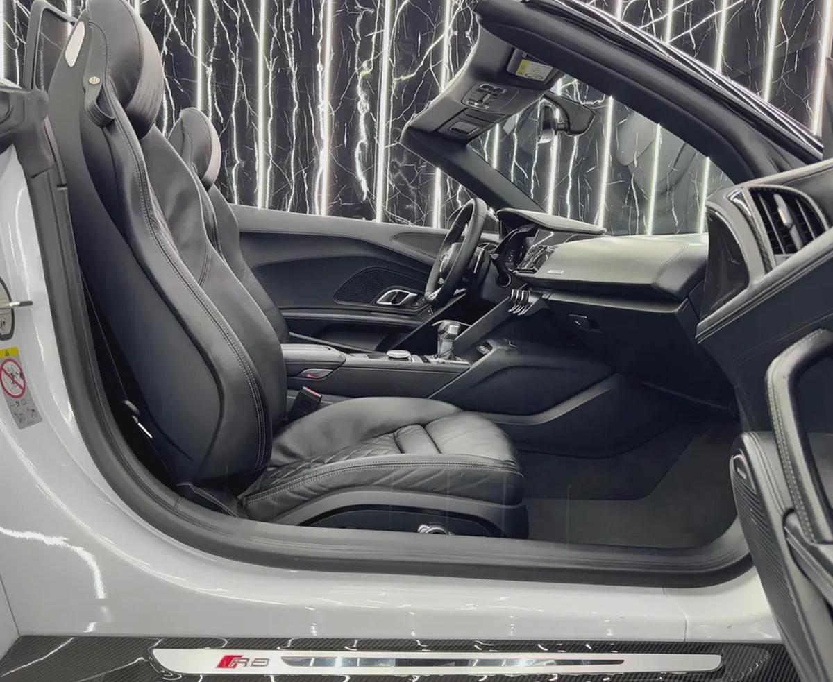 Audi R8 2019 ,5.2L V10,Suzuka Grey,European specs for 320,000.00 AED-12-12