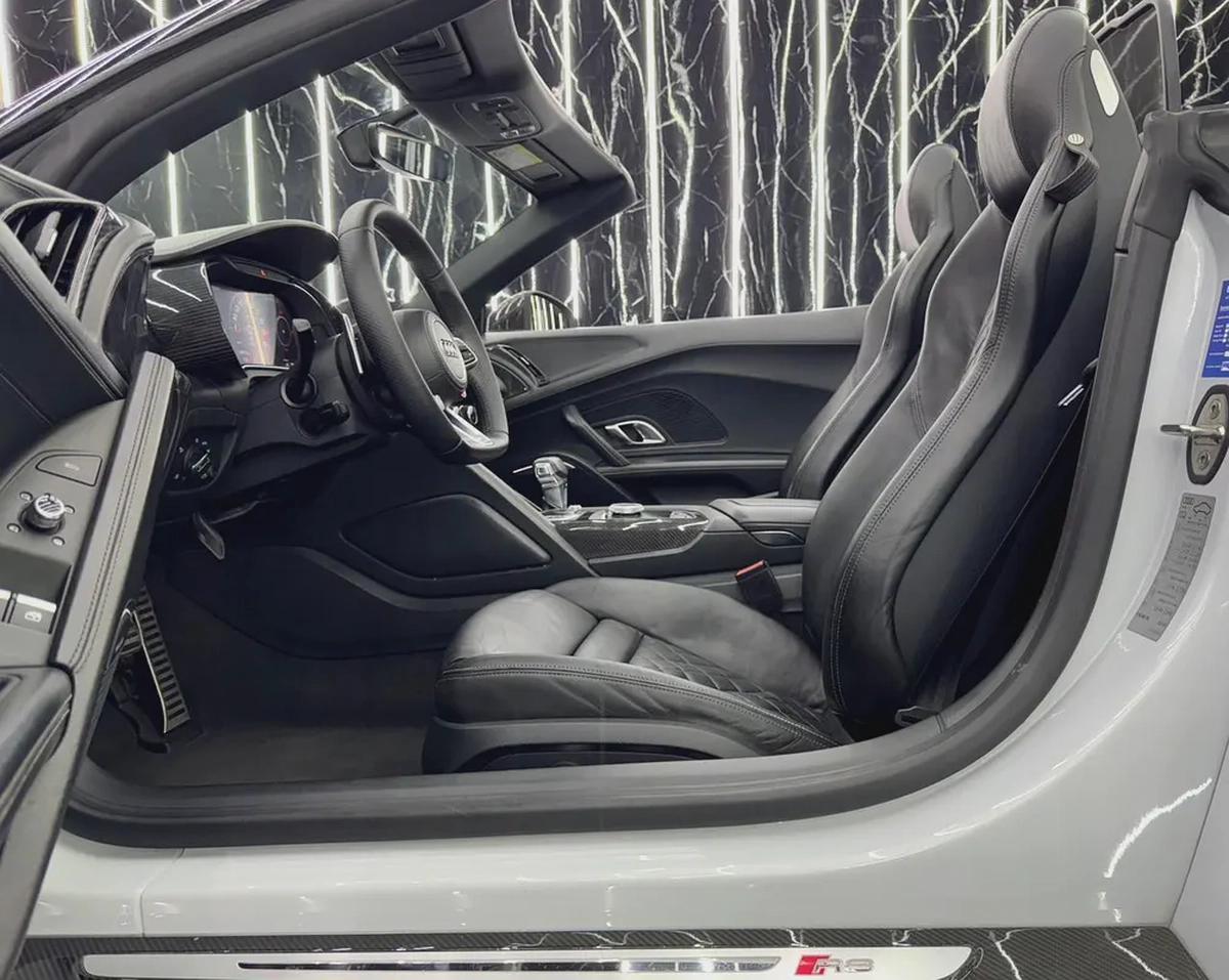 Audi R8 2019 ,5.2L V10,Suzuka Grey,European specs for 320,000.00 AED-13-13