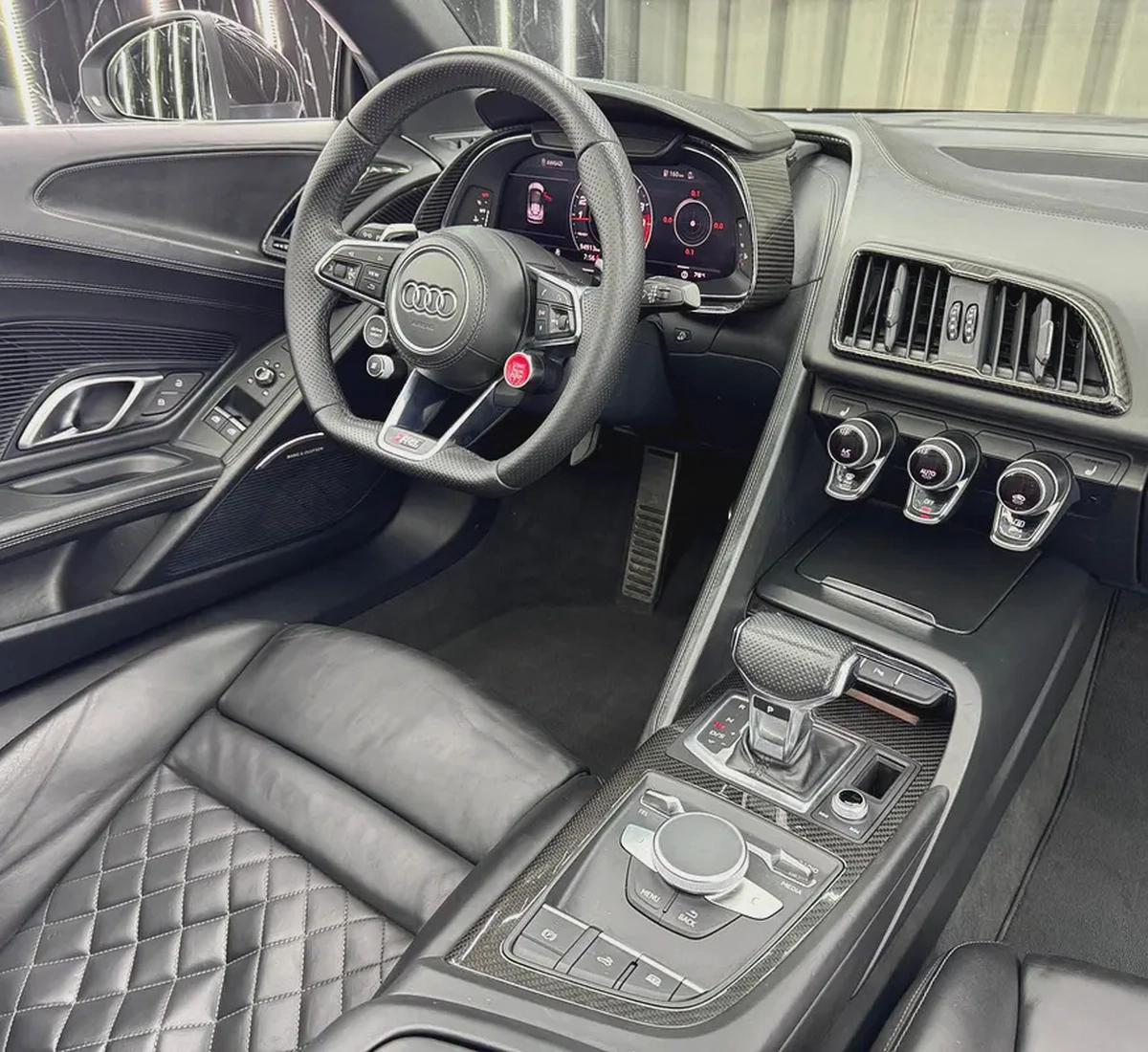 Audi R8 2019 ,5.2L V10,Suzuka Grey,European specs for 320,000.00 AED-16-16