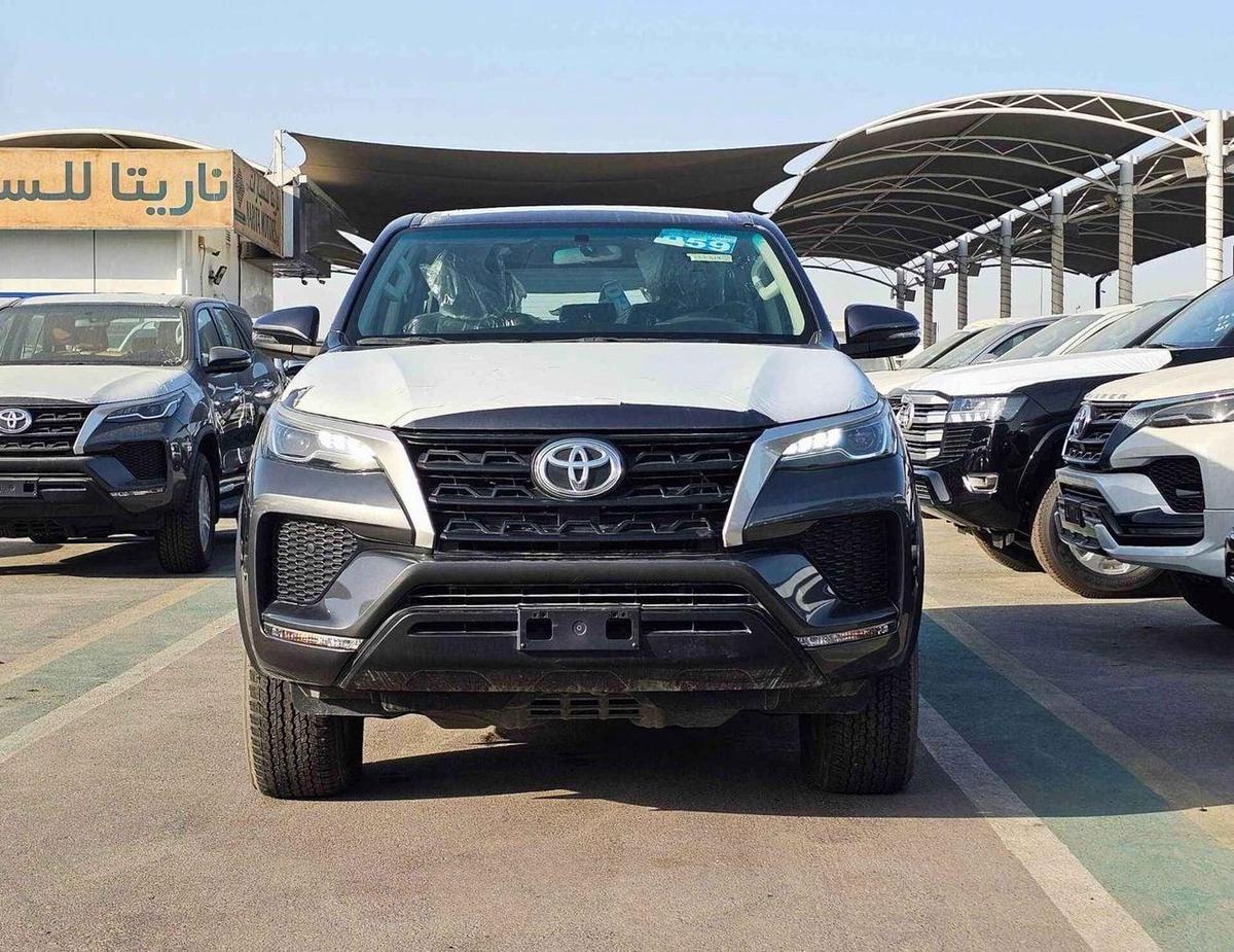 Toyota Fortuner G | 2.7L V4 PETROL | ALLOY RIMS | MANUAL A/C | 4WD | CODE # G GRAY-1-1