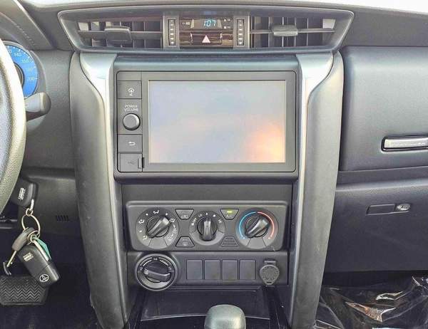Toyota Fortuner G | 2.7L V4 PETROL | ALLOY RIMS | MANUAL A/C | 4WD | CODE # G GRAY