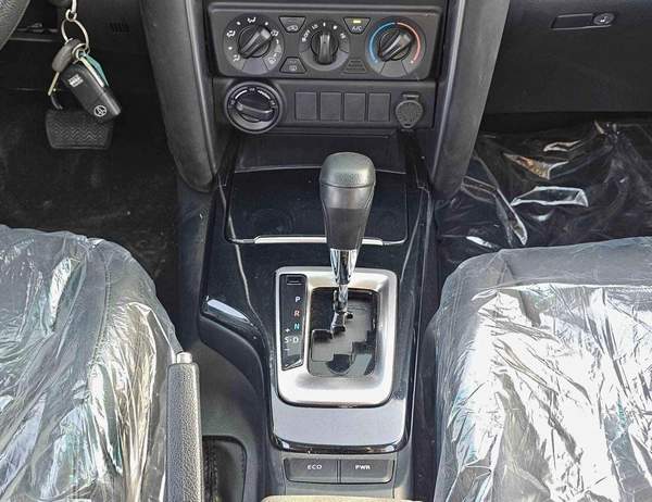 Toyota Fortuner G | 2.7L V4 PETROL | ALLOY RIMS | MANUAL A/C | 4WD | CODE # G GRAY