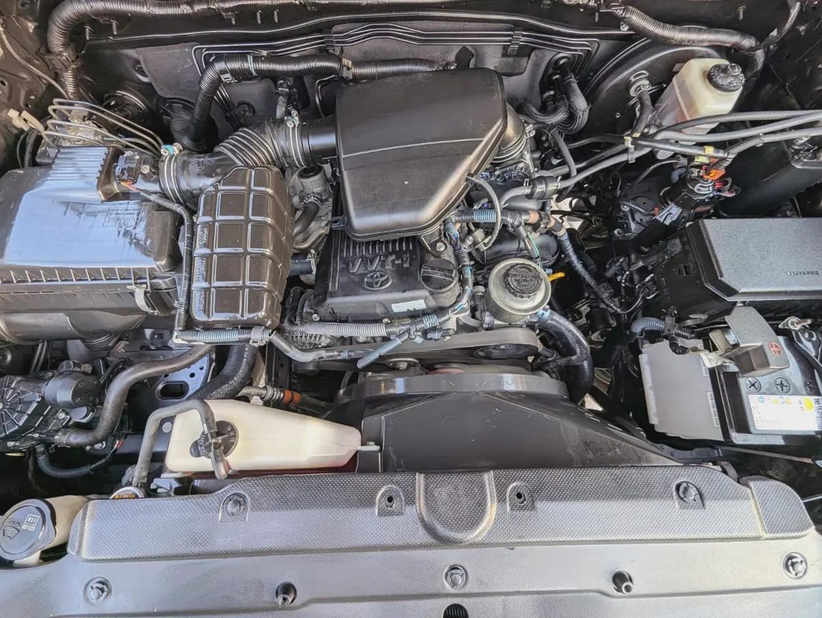 TOYOTA PRADO 2014 FACELIFTED 2023 WITH INTERIOR AND EXTERIOR GCC V4 2.7L IN EXCELLENT CONDITION-9-9