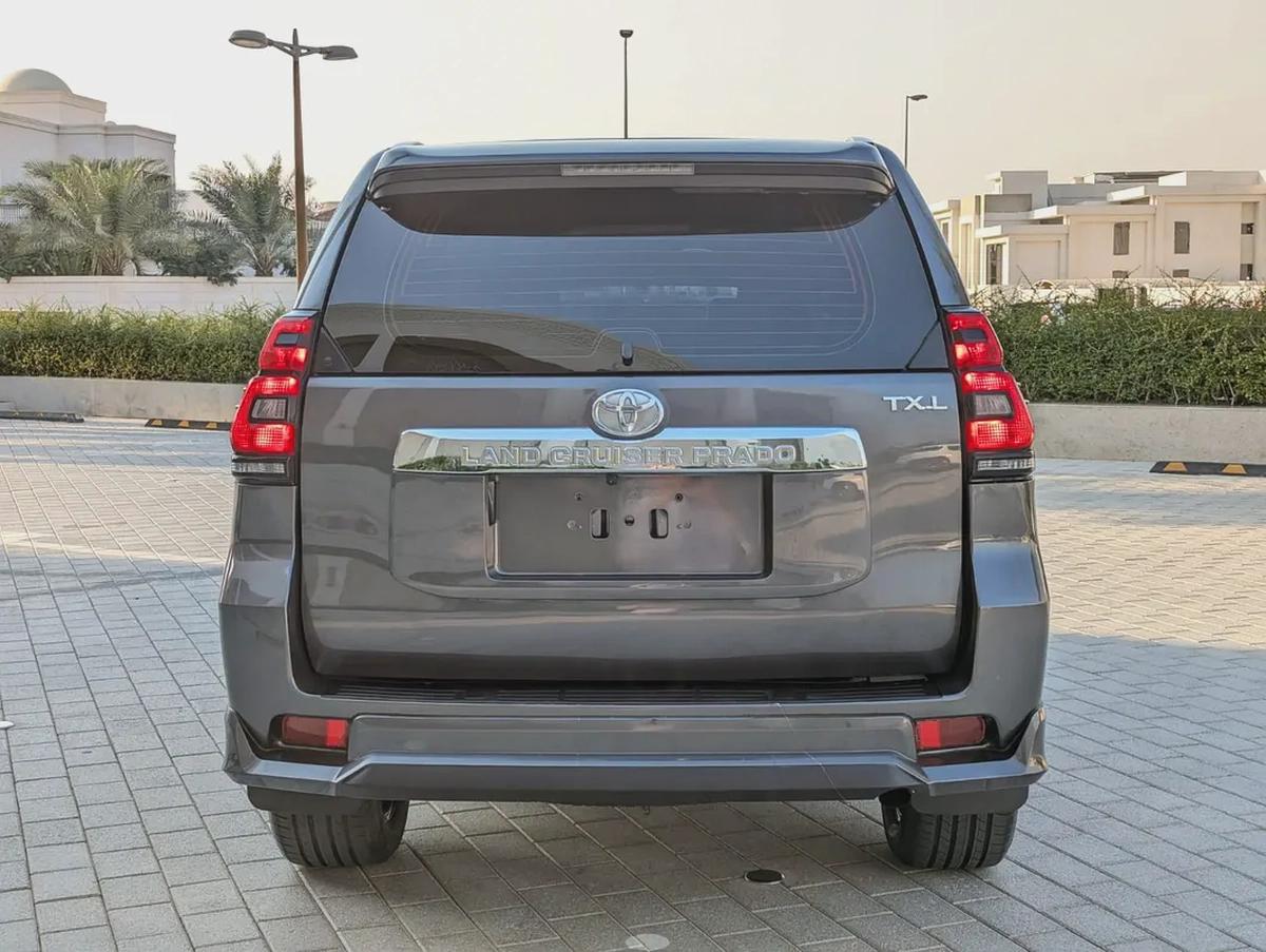 TOYOTA PRADO 2014 FACELIFTED 2023 WITH INTERIOR AND EXTERIOR GCC V4 2.7L IN EXCELLENT CONDITION-16-16