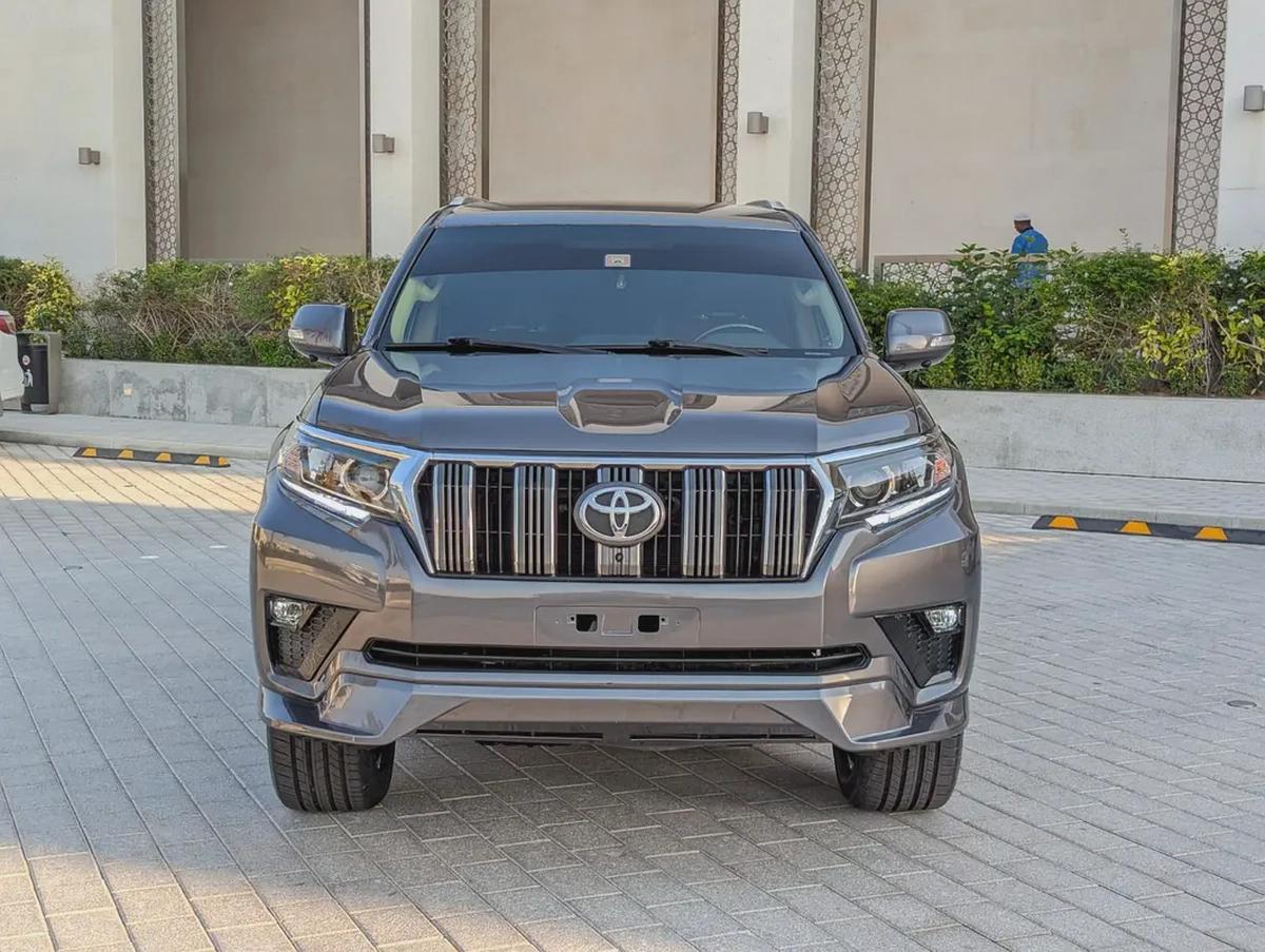 TOYOTA PRADO 2014 FACELIFTED 2023 WITH INTERIOR AND EXTERIOR GCC V4 2.7L IN EXCELLENT CONDITION-17-17