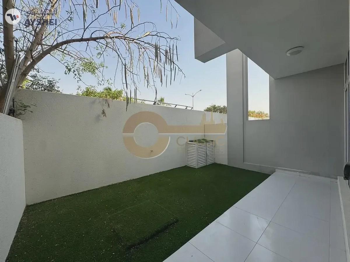 Modern 3 Bed Furnished Townhouse | Single Row-0-landscape