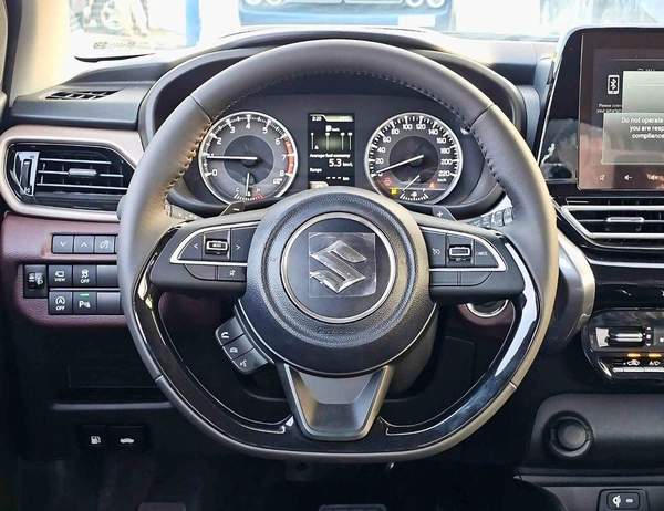 Suzuki Fronx GLX / EURO 5 HYBRID / 1.5L V4 / HEADUP DISPLAY / 360* CAMERAS / " 9" DISPLAY AUDIO (CODE # FRHGLX)