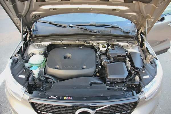 Volvo XC40 T4 R-design 2022, EMI (1095x60) Bank finance! Full agency history! Perfect condition!