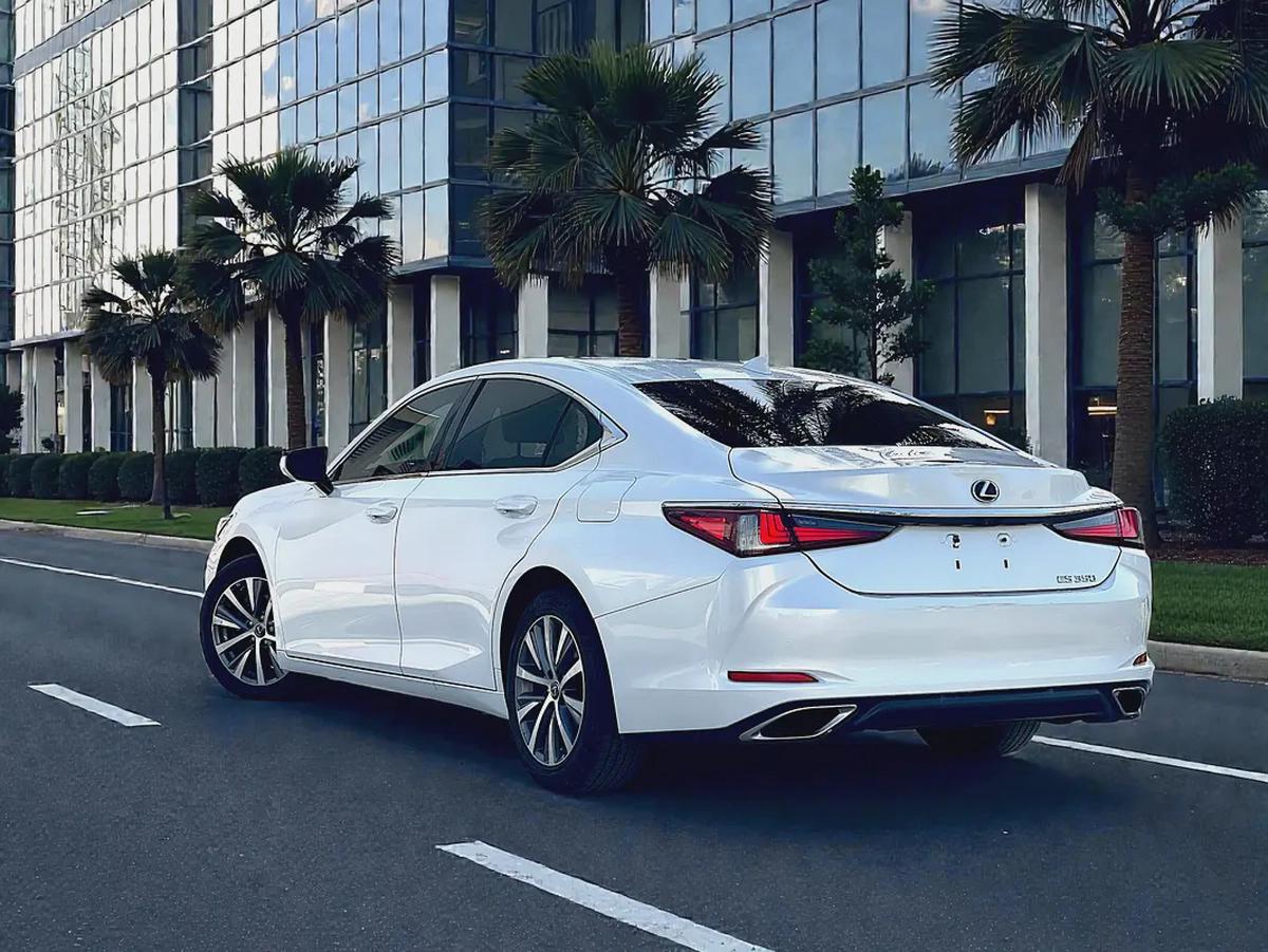 AED 1,150 P.M | LEXUS | ES-350 | 3.5L V6 | 2020 | FREE ACCIDENT | ORIGINAL PAINT | 0% DOWNPAYMENT-5-5
