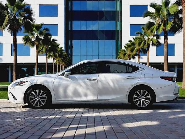 AED 1,150 P.M | LEXUS | ES-350 | 3.5L V6 | 2020 | FREE ACCIDENT | ORIGINAL PAINT | 0% DOWNPAYMENT