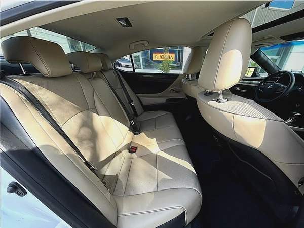 AED 1,150 P.M | LEXUS | ES-350 | 3.5L V6 | 2020 | FREE ACCIDENT | ORIGINAL PAINT | 0% DOWNPAYMENT