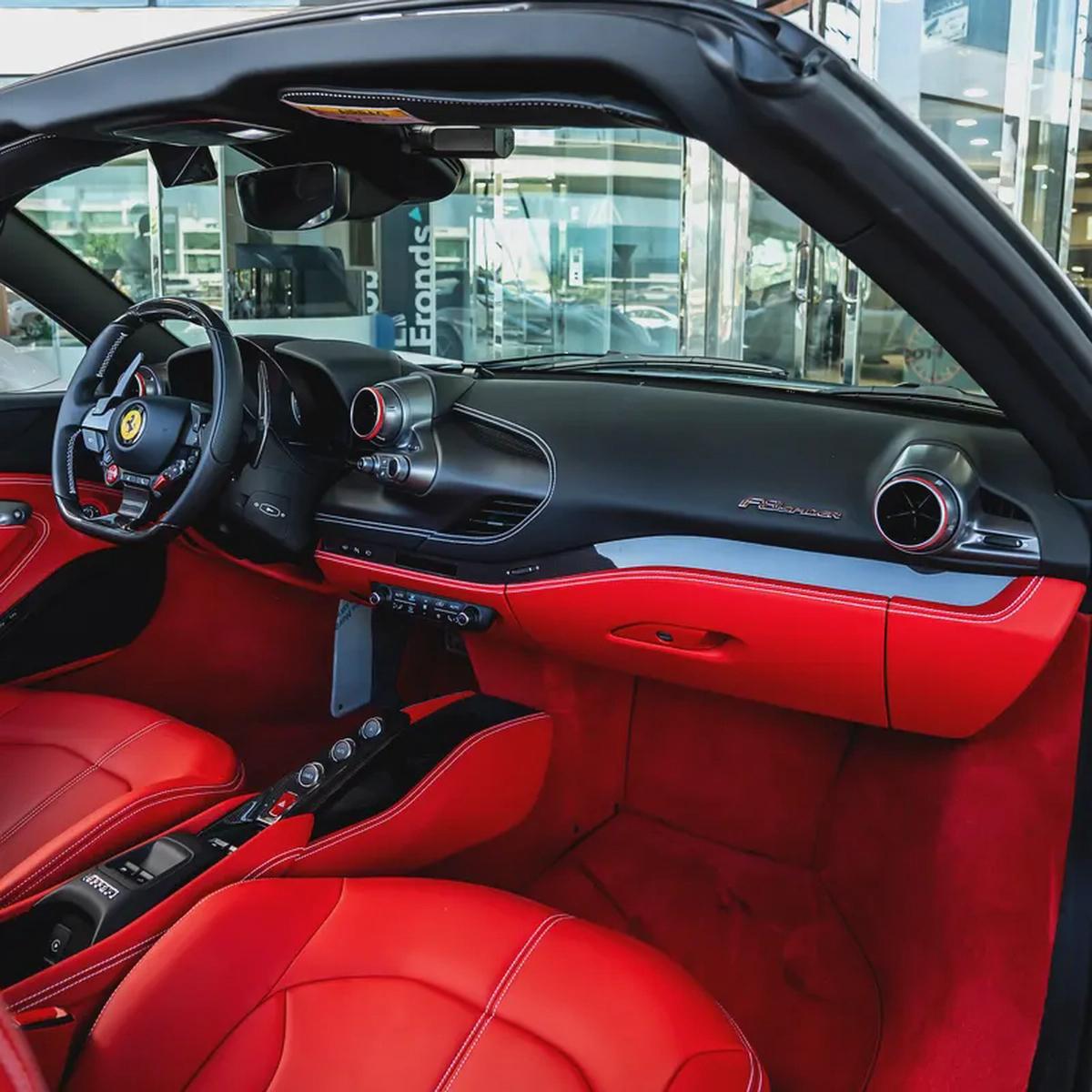 2023 FERRARI F8 SPIDER DONE ONLY 2000KM-12-12