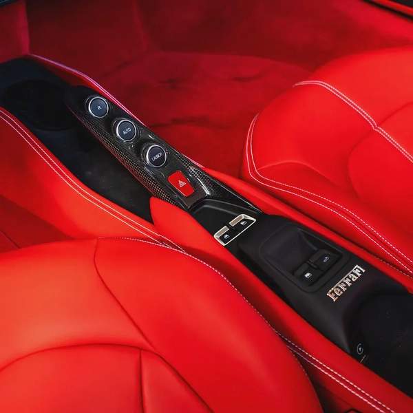 2023 FERRARI F8 SPIDER DONE ONLY 2000KM