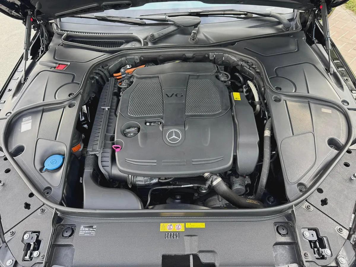 Mercedes-Benz S-Class S 400 2015 - Japanese Specs Auction Grade 4.5/B MINT CONDITION CAR-16-16