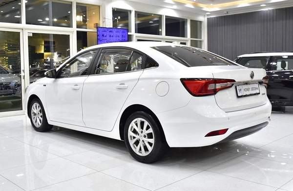 MG 5 ( 2024 Model ) in White Color GCC Specs