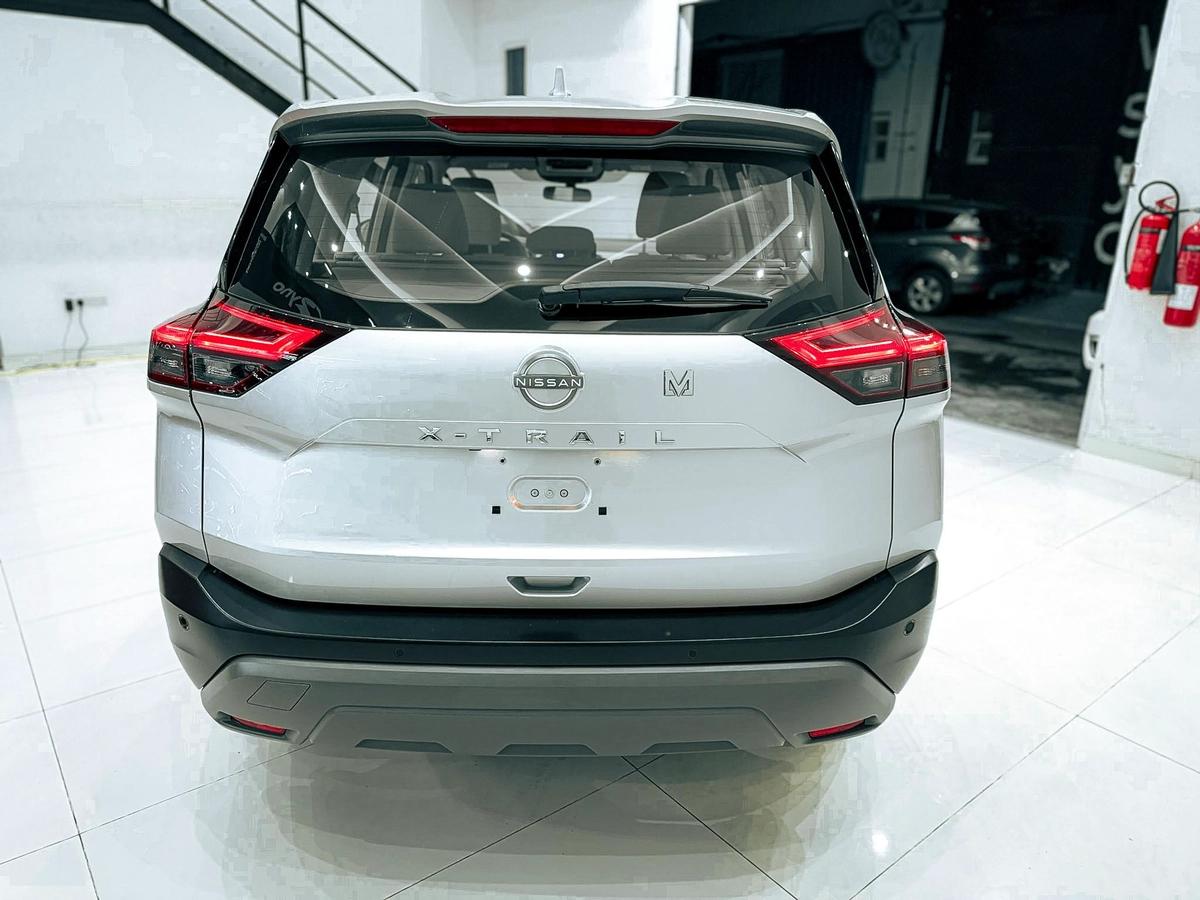 Massive Price Drop!!! // AED 1,100 // 20%DP // 2023 Nissan X-Trail S-4-4